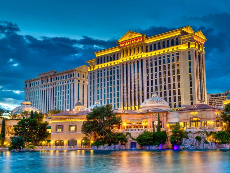 Why a hotel is analogous to a network resource.